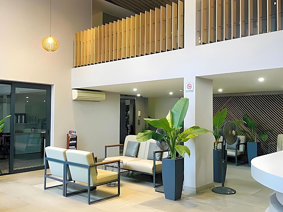 Royal Dragon Boutique Hotel