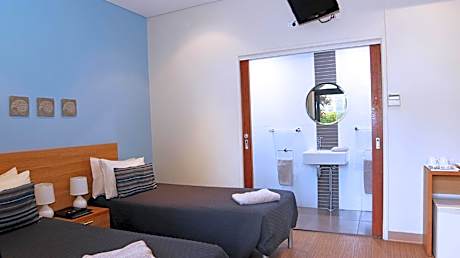 Twin Room with Private Bathroom