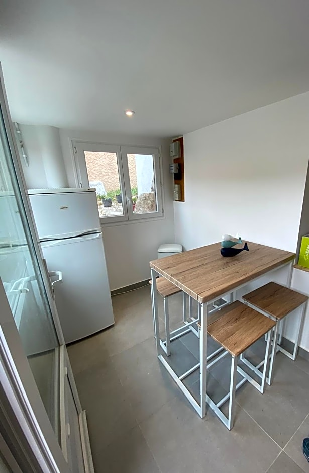 Cabanon vue mer L ilette Niolon Côte bleue