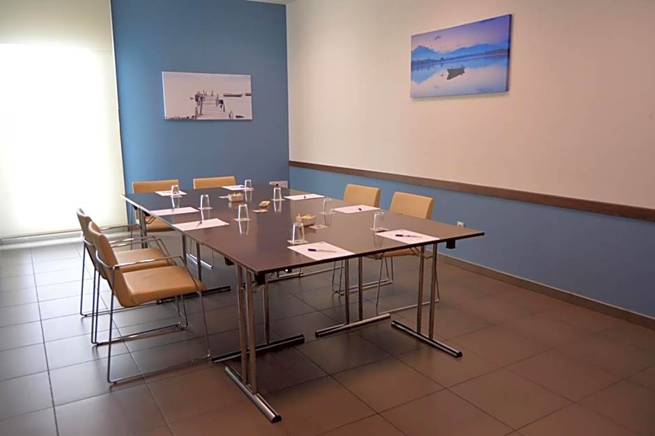 Holiday Inn Express Vitoria By IHG
