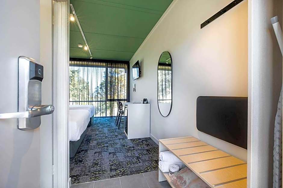 Nightcap at Morwell Hotel