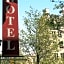 Hotel de Neuve by Happyculture