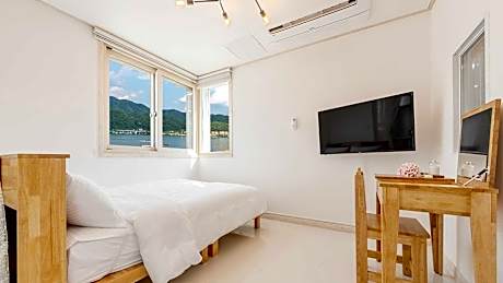 Gapyeong TwoTwo Spa Pension