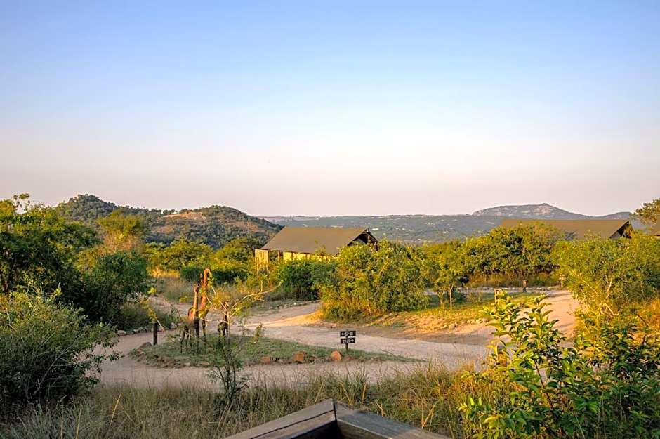 Ndhula Luxury Tented Lodge