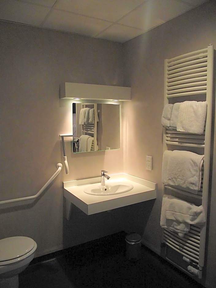 Logis Hotel des Bourbons