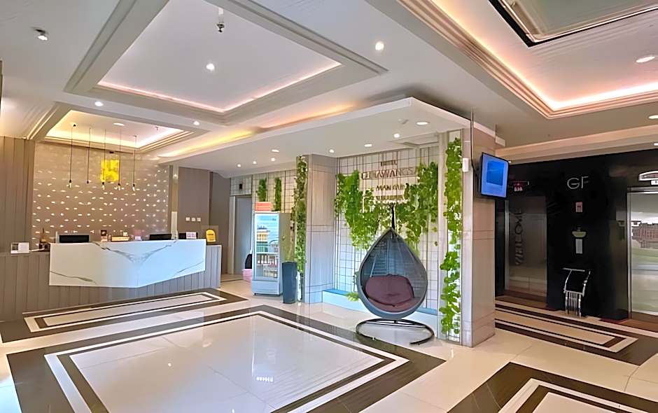 Gunawangsa Manyar Hotel