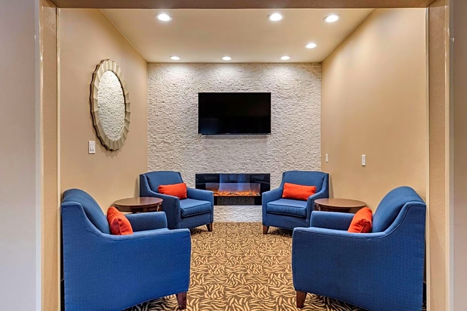 Comfort Suites Lufkin – Lufkin, TX