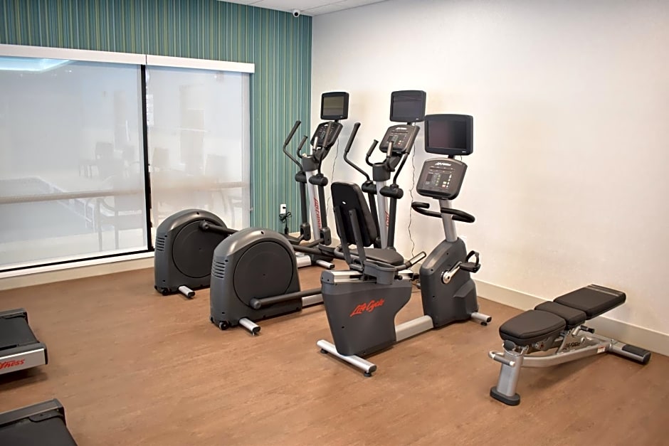 Holiday Inn Express And Suites Boston South - Randolph By IHG