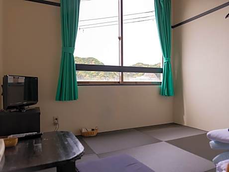Japanese-Style Quadruple Room