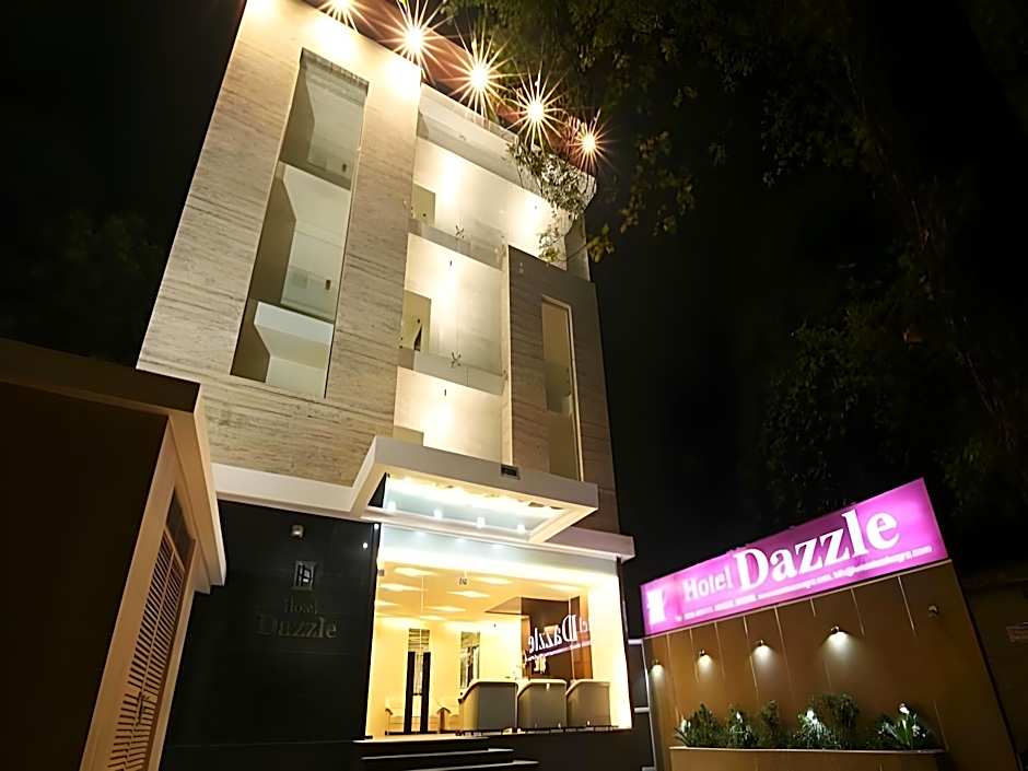 Hotel Dazzle – Agra, NC