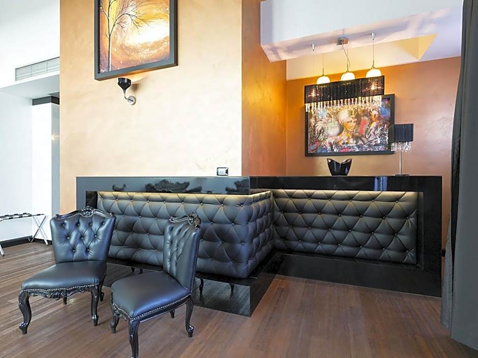 Nova City Garni Hotel Signature Collection