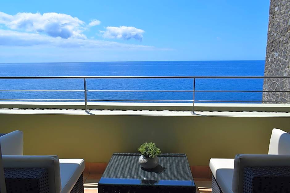 Madeira Regency Cliff- Adults Only