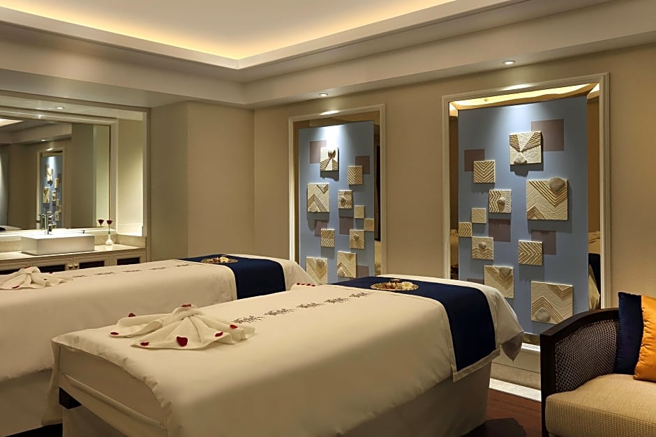 Sheraton Grand Pune Bund Garden Hotel