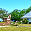 Blue Dolphin Inn
