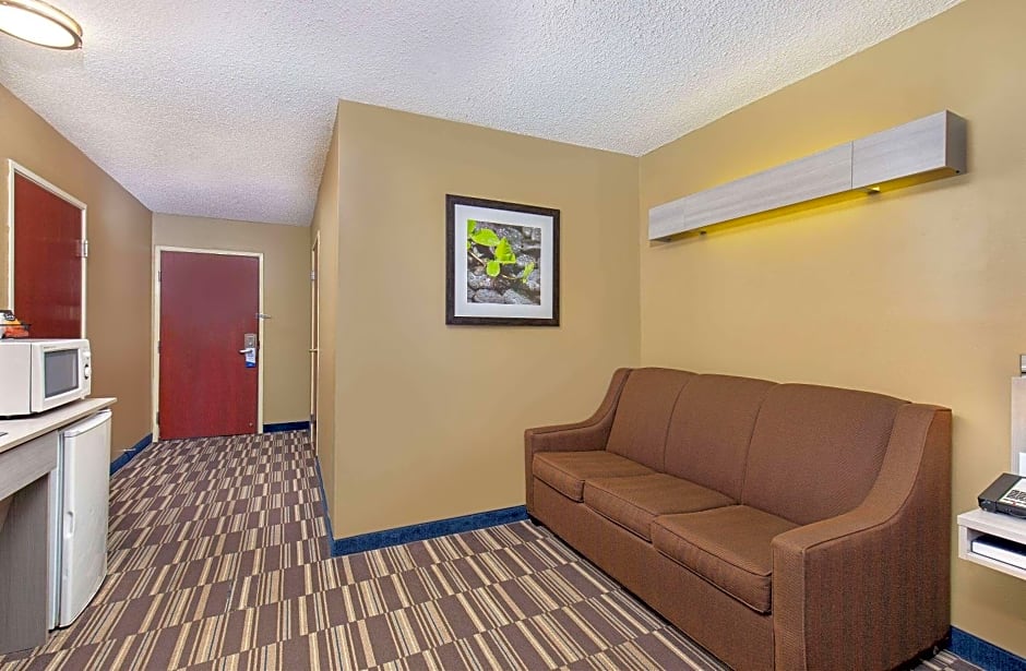 Microtel Inn & Suites by Wyndham Dry Ridge