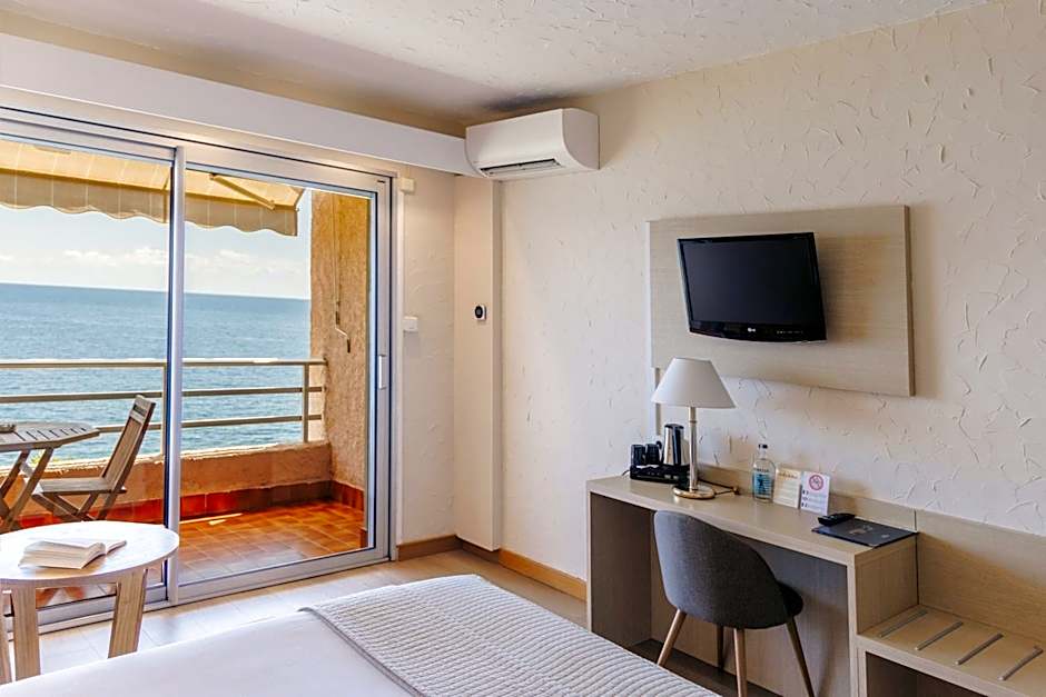 Photo 1 of 8 of Standard 1 Double Bed or 2 Beds, Sea View