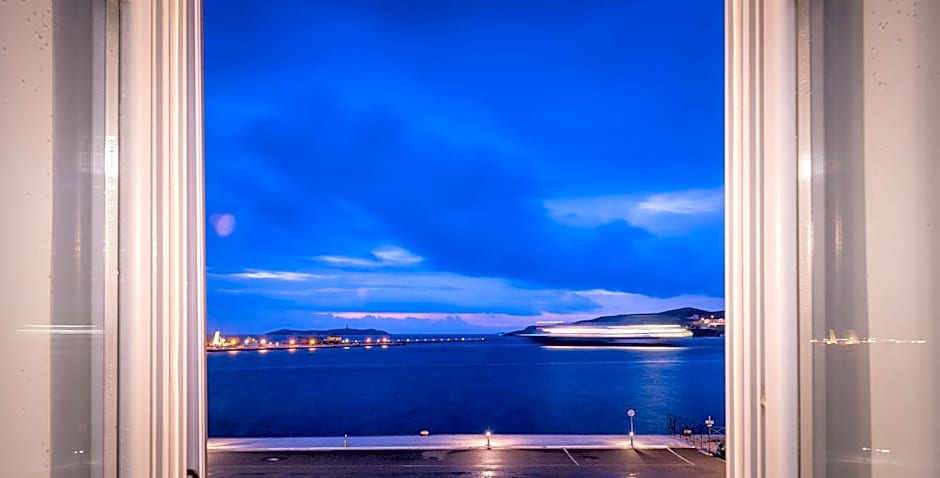 Shapes Luxury Suites