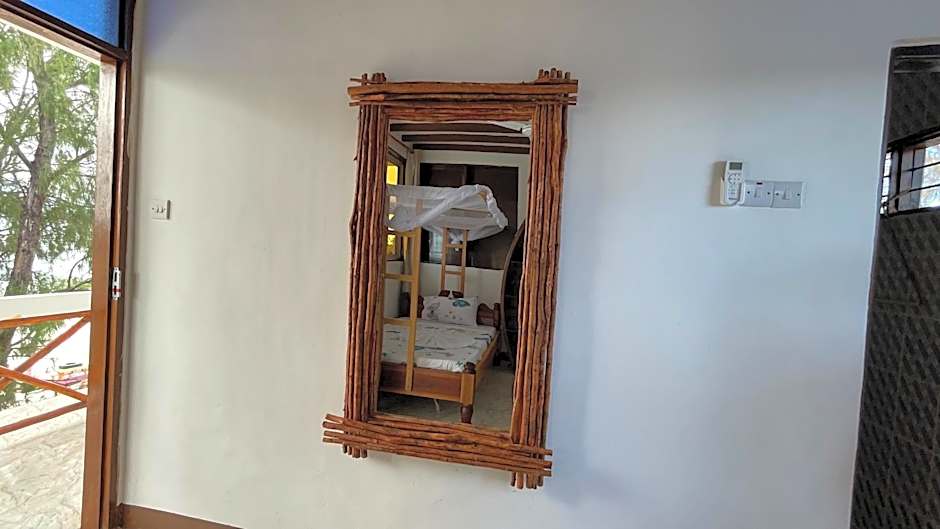 Aquarium Beach House