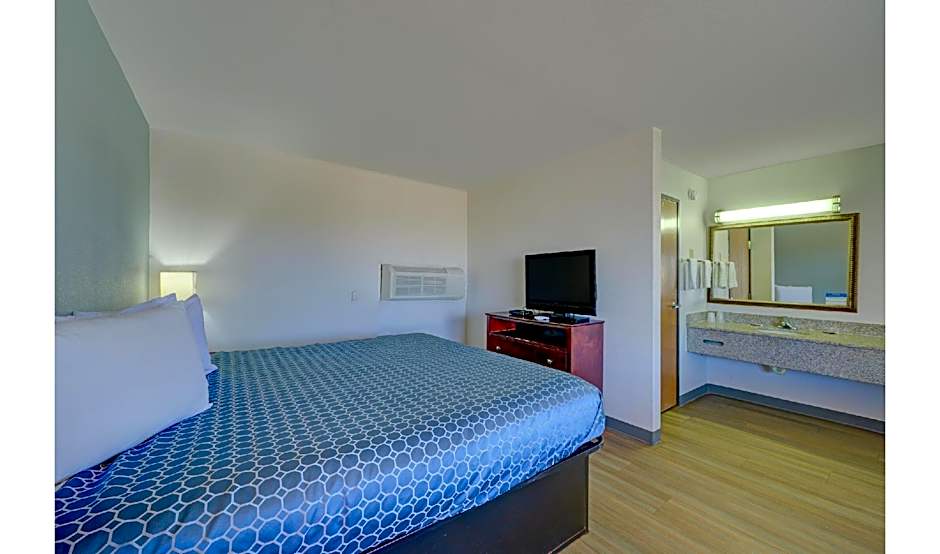 Capital O Travelers Inn Lawton Fort Sill