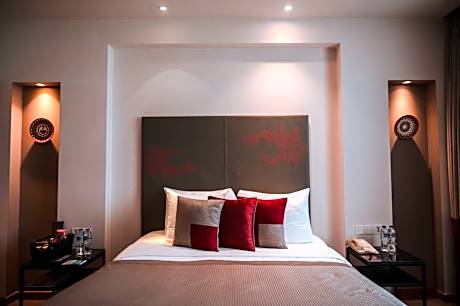 Premium King Room