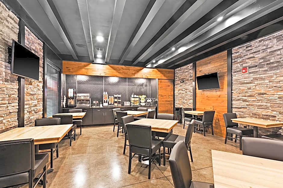 Cobblestone Hotel & Suites - Superior Duluth