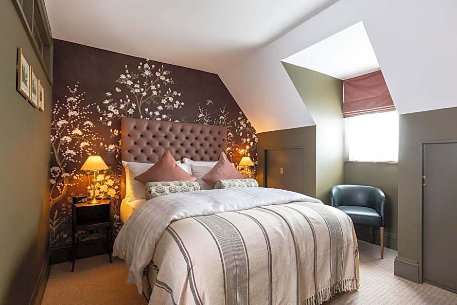 The Red Lion Hotel