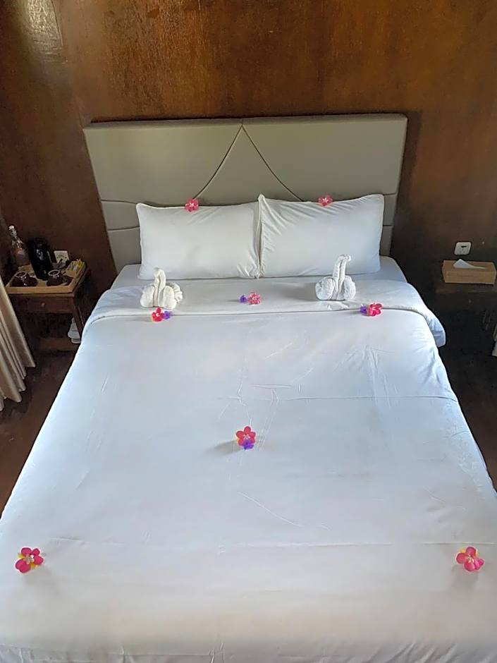 Q'Pelagos Sunset Bungalow