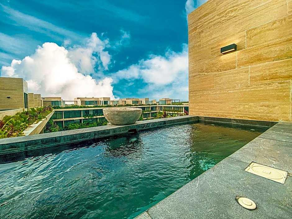 Mistiq Tulum