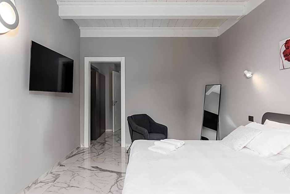 Q71 TIMELESS SUITES