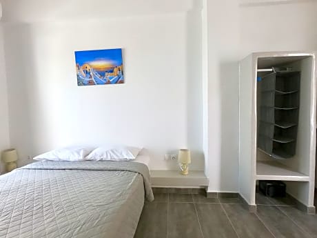 Deluxe Double bed Studio