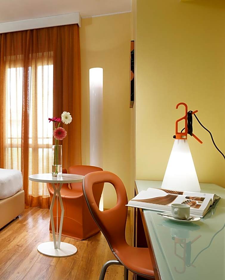 Una Hotel Mediterraneo