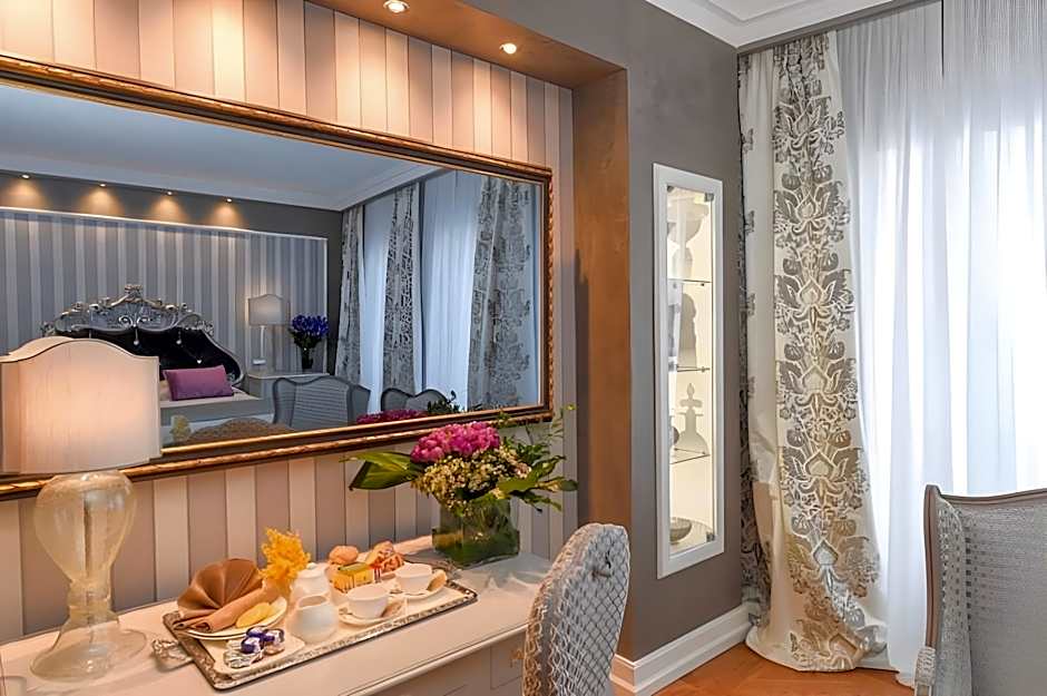 Savoia & Jolanda Hotel