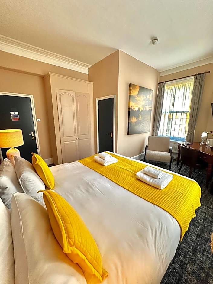 Photo 1 of 5 of 1 Double Bed or 2 Beds