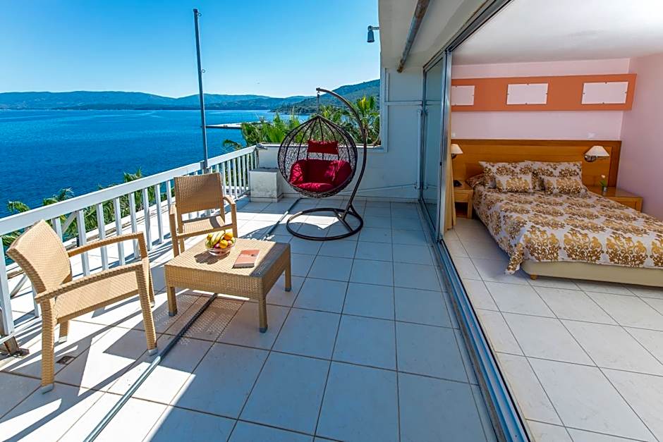 Avra Hotel