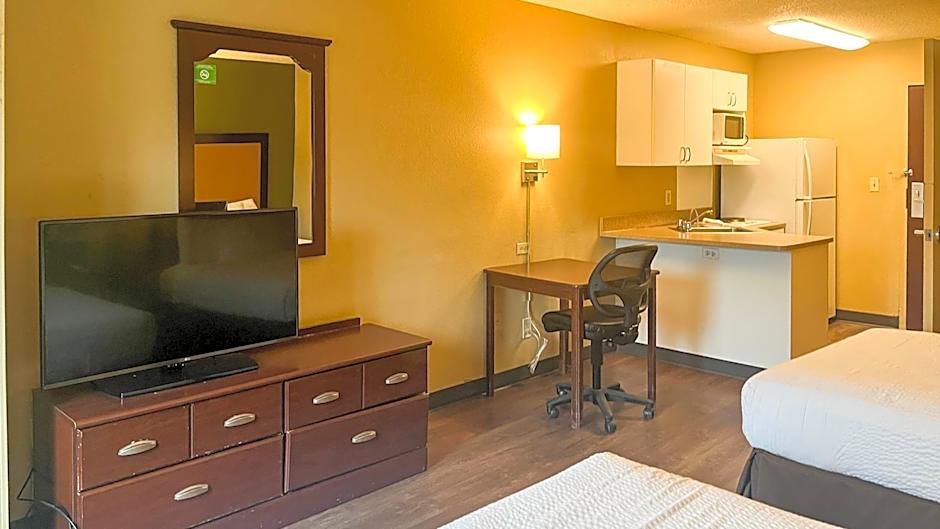 Studio 6 Chantilly VA Washington Dulles Airport