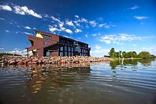 Blue Wave Inn