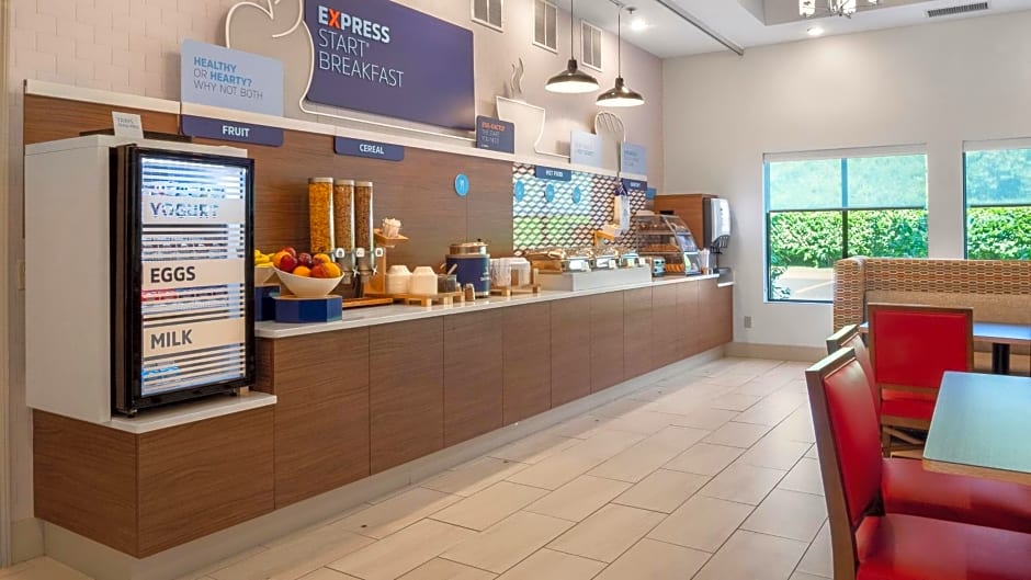 Holiday Inn Express Hotel & Suites Newton Sparta By IHG
