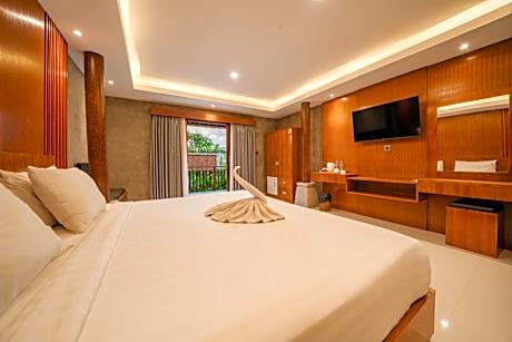 Deluxe King Suite