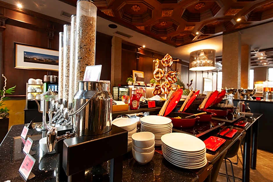 Kings Hotel First Class