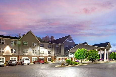 AmericInn by Wyndham Iron Mountain