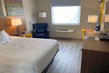 King Room - Mobility Access/Non-Smoking