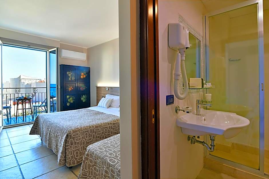 Hotel & Apartments Villa Linda