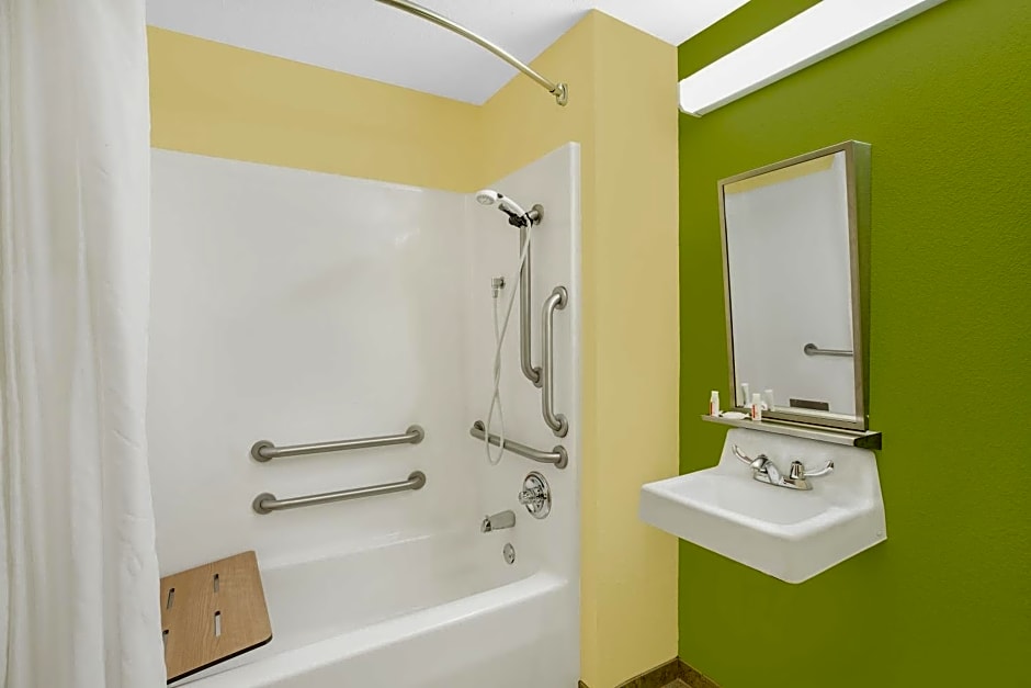 Microtel Inn & Suites by Wyndham Tuscumbia/Muscle Shoals