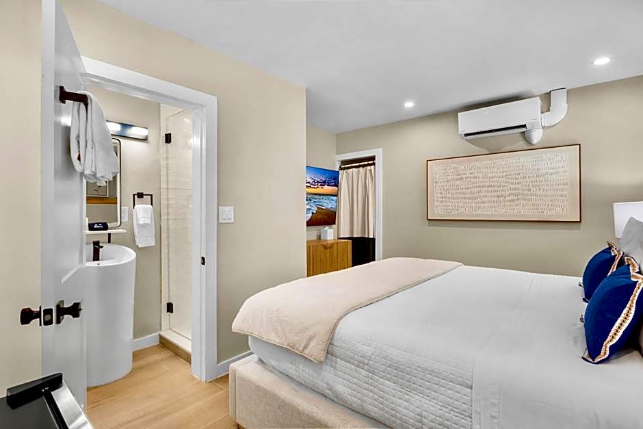 Haley's at Anna Maria Island Inn