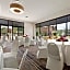 Holiday Inn and Suites Charleston West by IHG