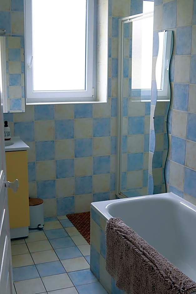 Chambres d'hôtes "HOR DAGO" près de la gare d'Hendaye avec le petit-déjeuner