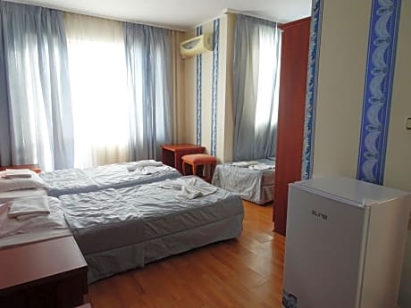 Superior Twin Room with Sea View