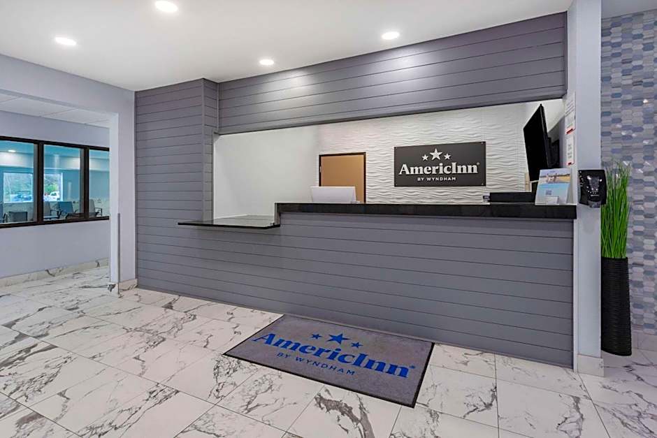 AmericInn by Wyndham Quincy
