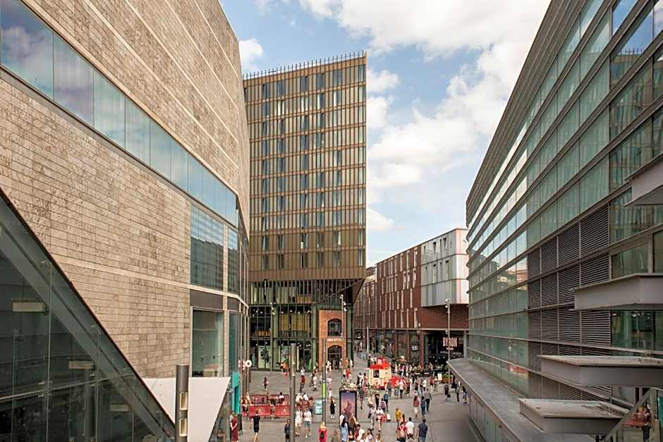 Cove Paradise Street