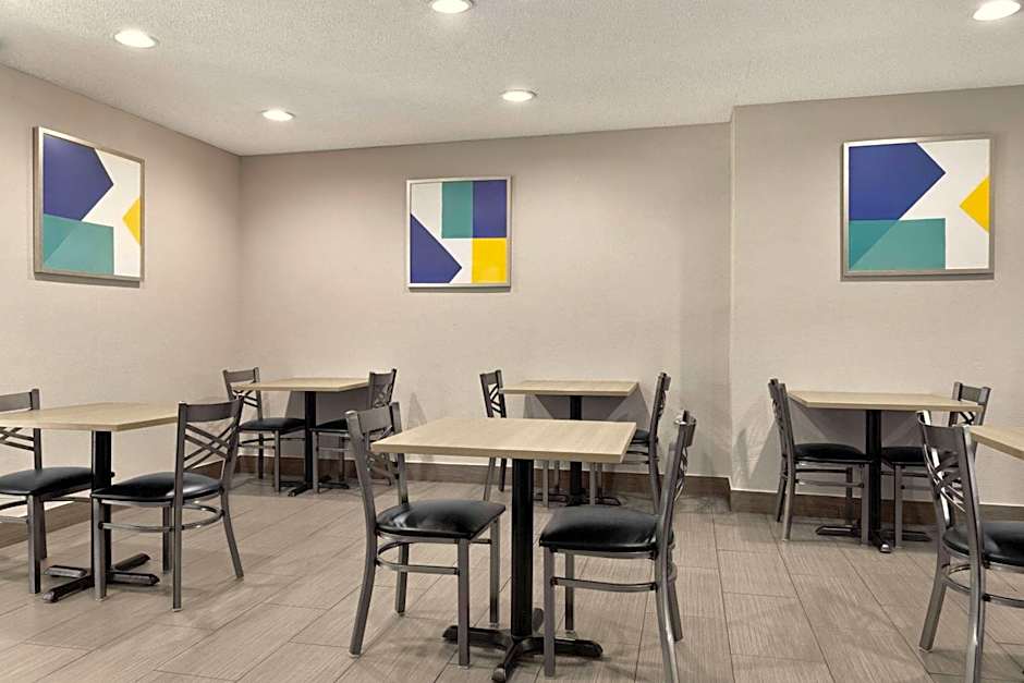 Microtel Inn & Suites By Wyndham Florence/Cincinnati Airport